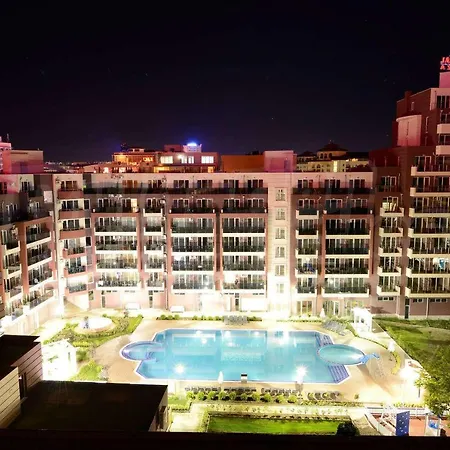 Sunny And Cosy In Admiral Plaza