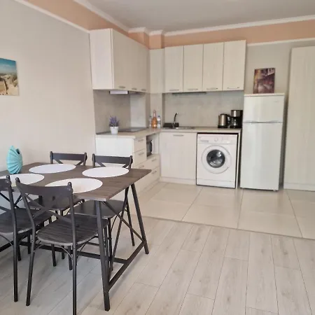 Sunny And Cosy In Admiral Plaza Napospart