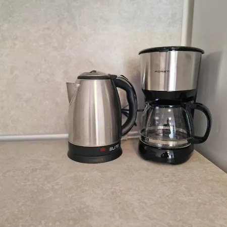 Sunny And Cosy In Admiral Plaza Apartman Napospart