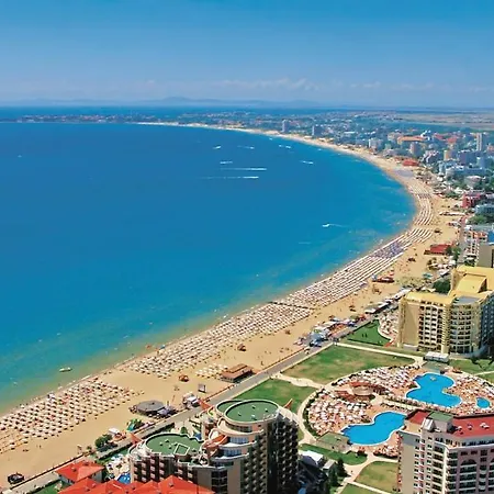 Sunny And Cosy In Admiral Plaza Slăntjev Brjag