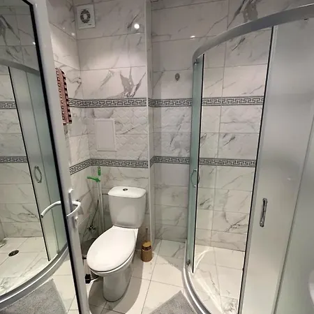 Lägenhet Sunny And Cosy In Admiral Plaza *